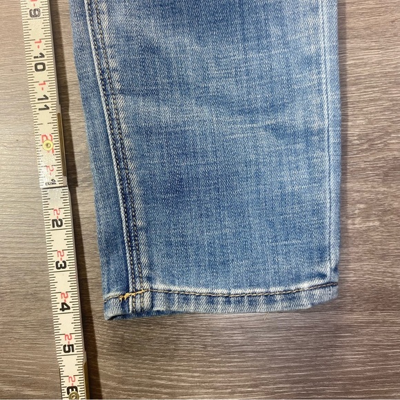 American Eagle Tomgirl Distressed Jeans‎ Size 2 Regular Light Wash - Picture 6 of 14